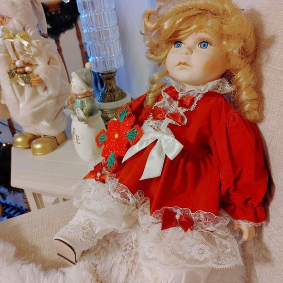 Porcelain doll - Picture 2 of 4
